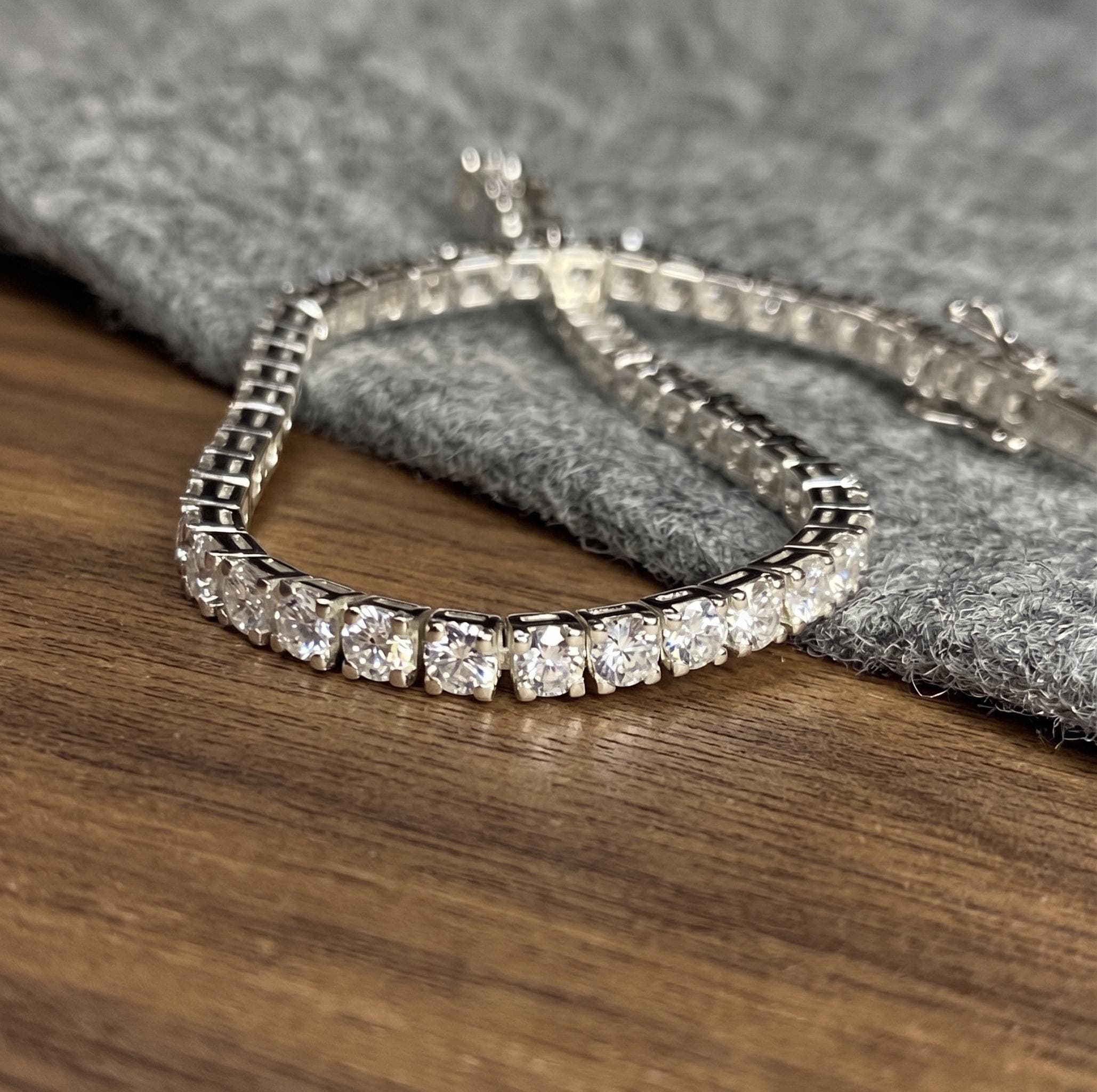 Moissanite Tennis Bracelet in Sterling Silver 8
