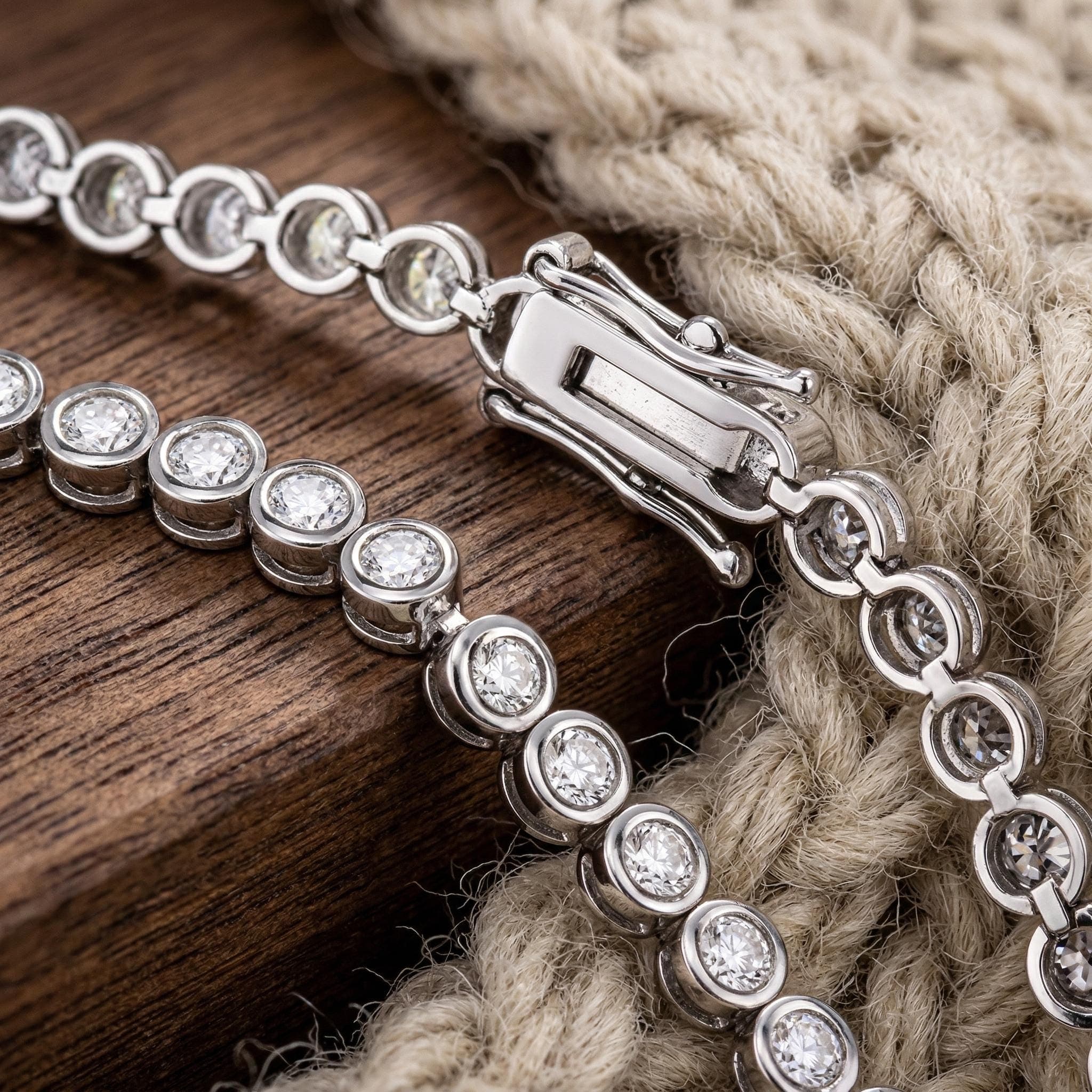 10ct Round Brilliant Lab-Grown Diamond Tennis Bracelet in 14K… 10