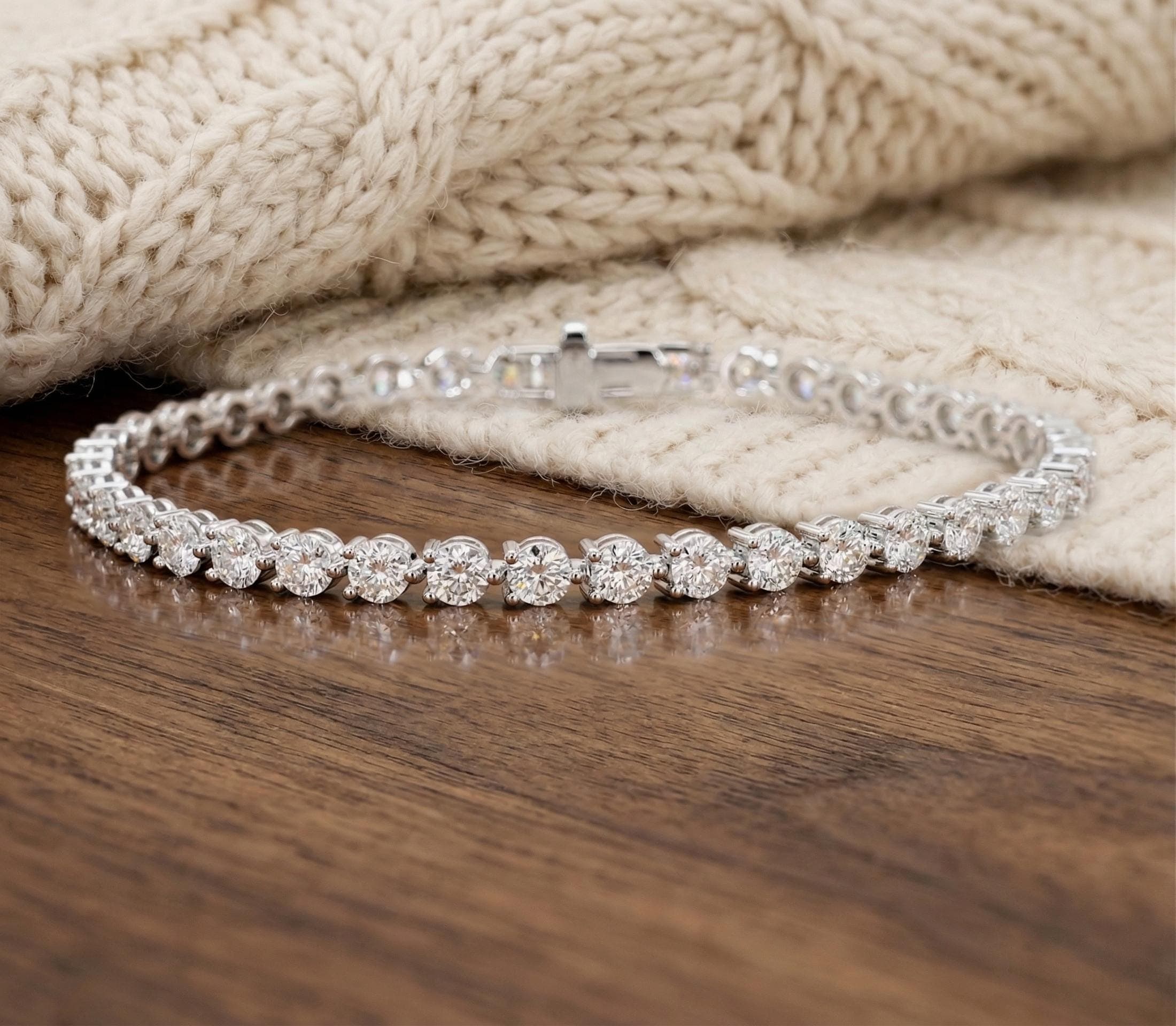 Round Brilliant Lab-Grown Diamond Tennis Bracelet in 14K Solid Gold 8