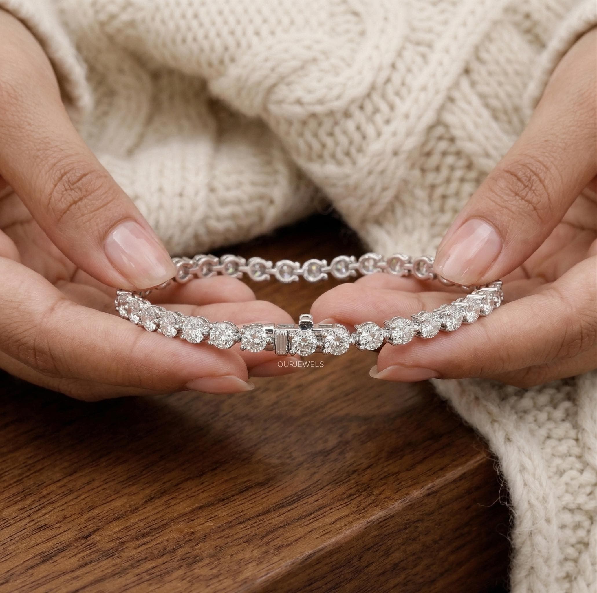 Round Brilliant Lab-Grown Diamond Tennis Bracelet in 14K Solid Gold 9